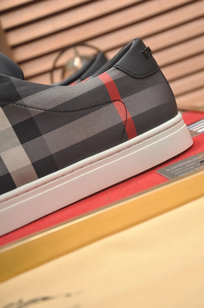 Men's shoes💰480💶[Burberry] (cowhide lining) classic low-top sneakers｜Imported cowhide with classic plaid fabric｜Cow leather lining｜Original outsole｜Fine workmanship and comfortable to wear Size: 38-44 (customized at 45)